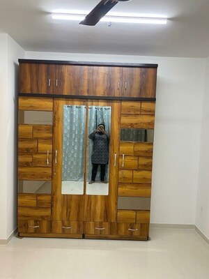 Furnished Amenities in 2.5 BHK Apartment at Dombivli East – for Rent