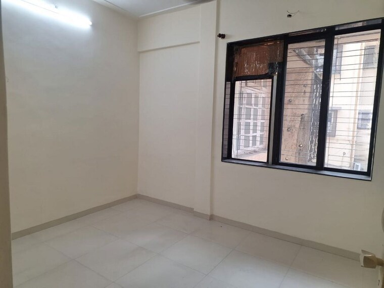 Room, khar west 2 Bedroom 700 Sq.Ft. Apartment In Khar West Mumbai 9786629