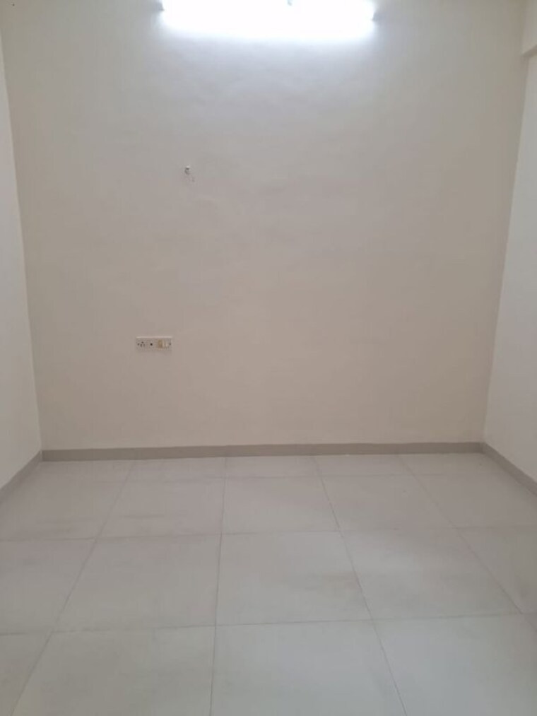 Room, khar west 2 Bedroom 700 Sq.Ft. Apartment In Khar West Mumbai 9786629