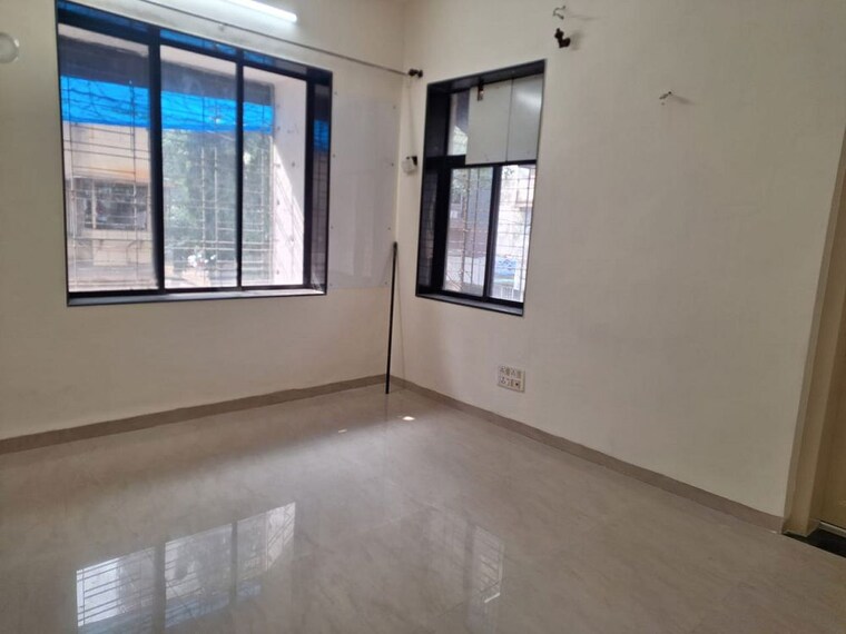 Room, khar west 2 Bedroom 700 Sq.Ft. Apartment In Khar West Mumbai 9786629