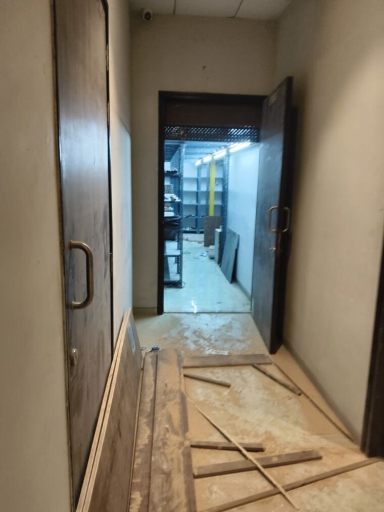 undefined, vile parle west Commercial Office Space 320 Sq.Ft. In Vile Parle West Mumbai 9786710