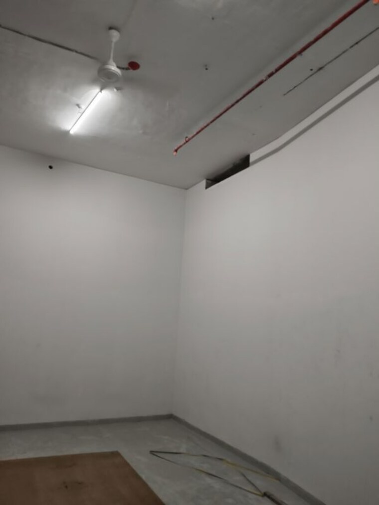 Team Area, vile parle west Commercial Office Space 320 Sq.Ft. In Vile Parle West Mumbai 9786710
