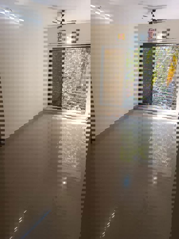 1.5 BHK 550 Sq.Ft. Apartment in Reliable Vasundhara CHS