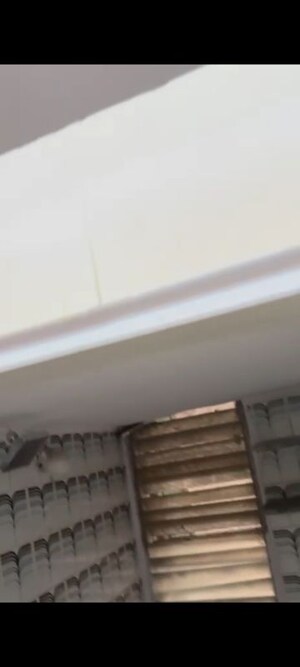 Furnished Amenities in 1.5 BHK Apartment at Vile Parle East – for Rent