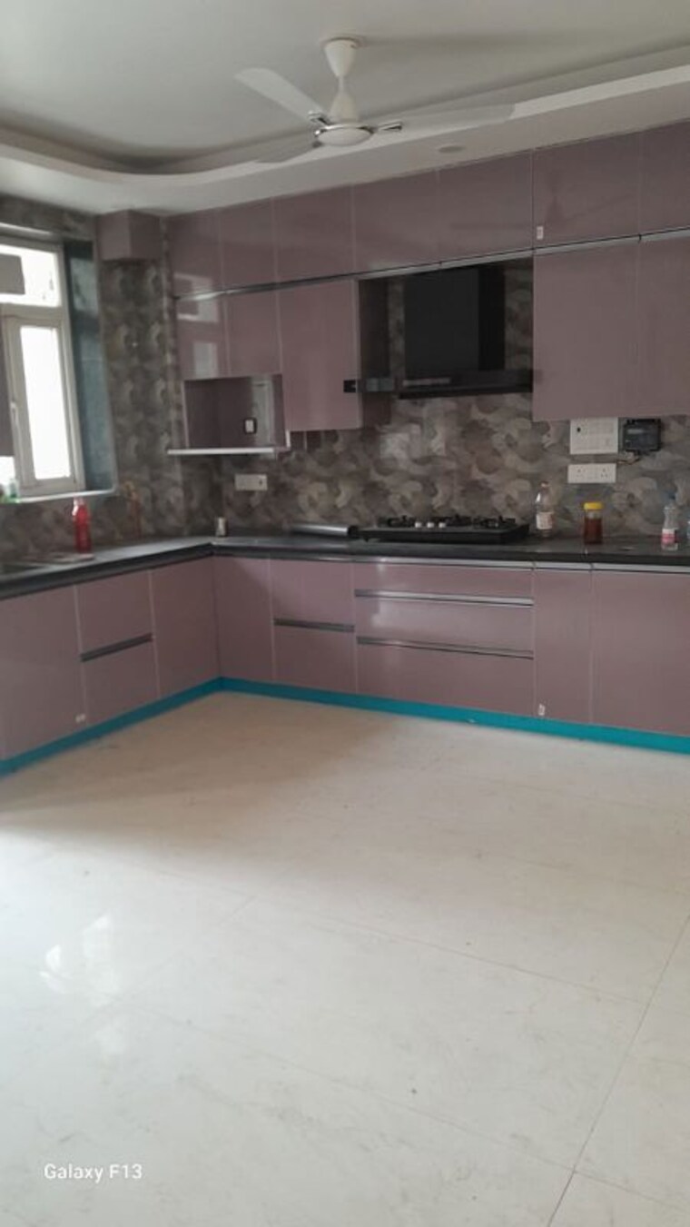 Kitchen, sector 8 dwarka 3 Bedroom 1900 Sq.Ft. Builder Floor In Sector 8 Dwarka Delhi 9786861