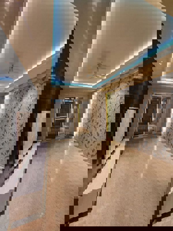 4 BHK + Pooja Room 2000 Sq.Ft. Builder Floor in Hong Kong Bazaar