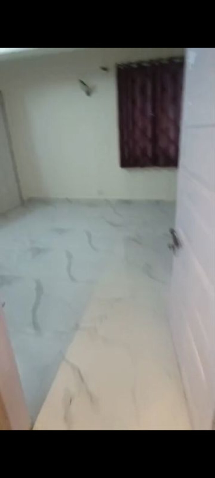 Room, vile parle east 1 Bedroom 500 Sq.Ft. Apartment In Vile Parle East Mumbai 9786980