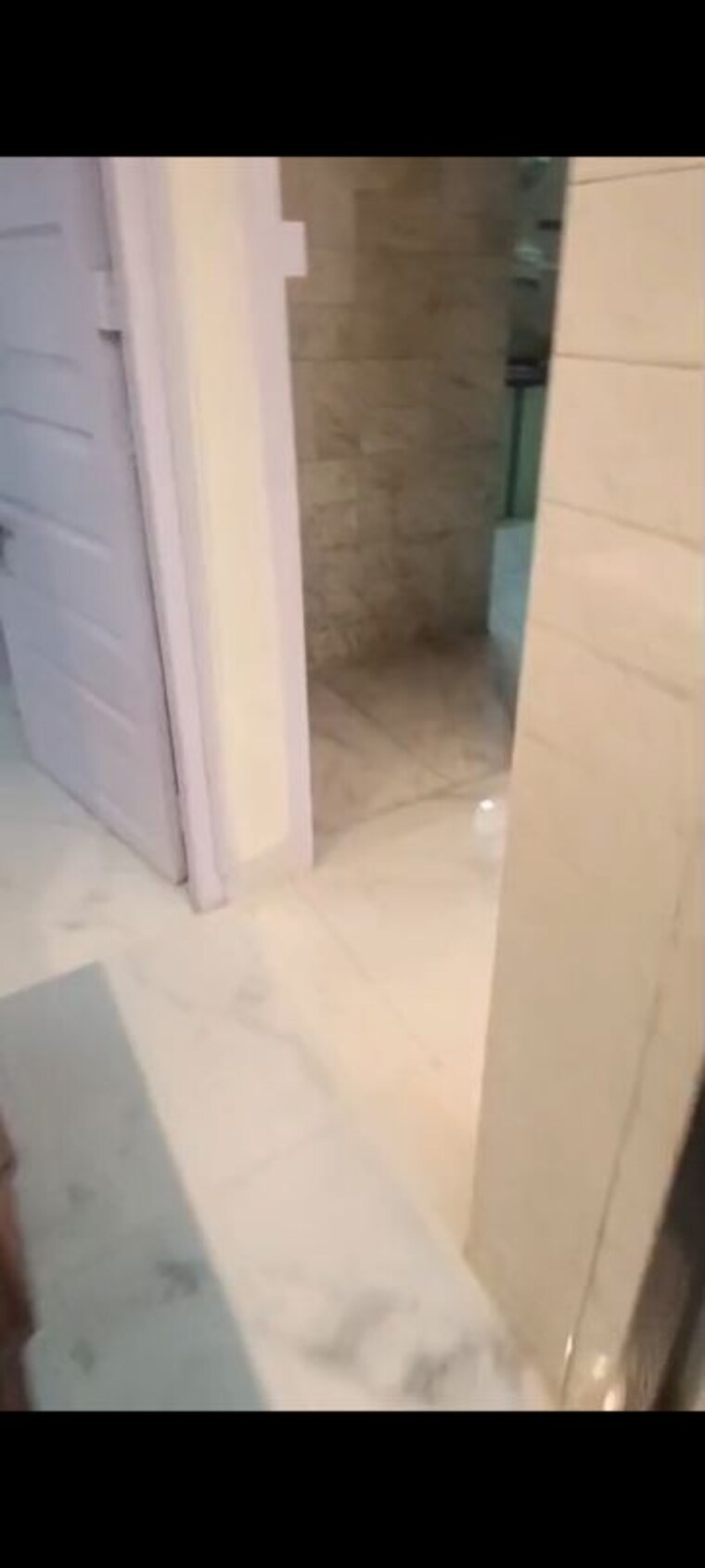 Bathroom, vile parle east 1 Bedroom 500 Sq.Ft. Apartment In Vile Parle East Mumbai 9786980