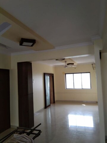 1 BHK Apartment For Rent in Dadar West
