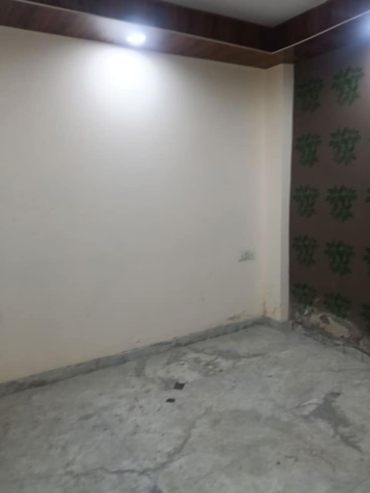Room, burari 3.5 Bedroom 120 Sq.Yd. Builder Floor In Burari Delhi 9786960