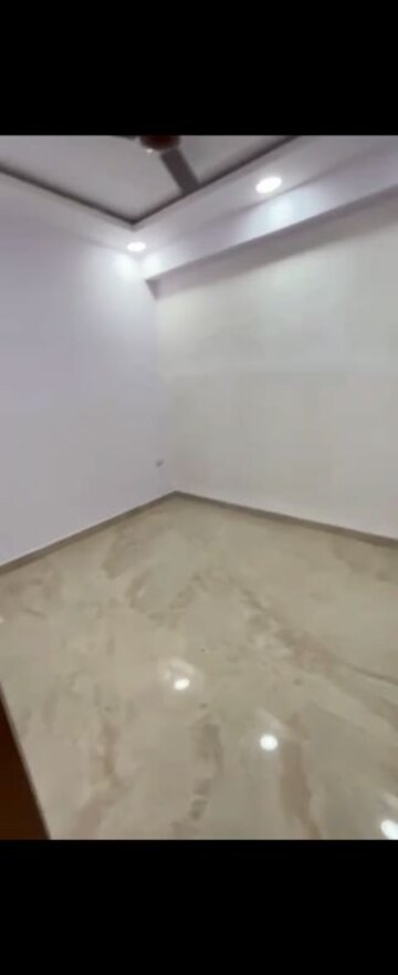 Room in 2 BHK Builder Floor at Sector 17 Dwarka – for Sale