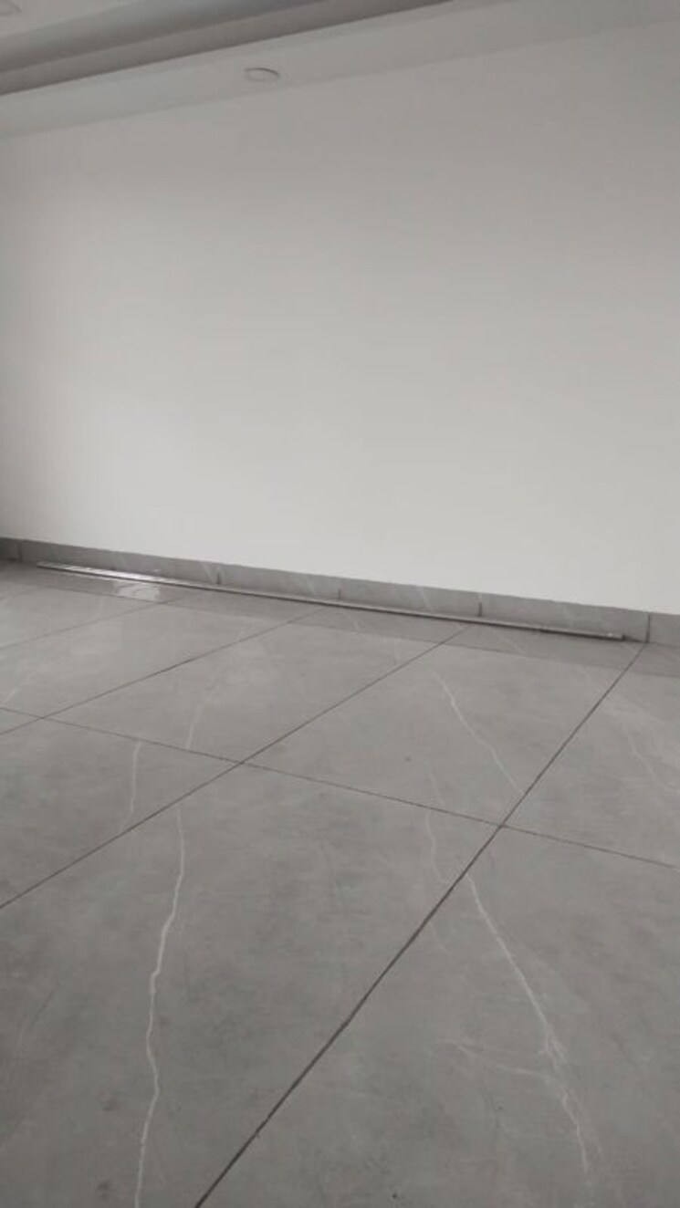 Room, housing-board-colony-sector-51 3 Bedroom 1800 Sq.Ft. Builder Floor In Sector 51 Gurgaon 9787045