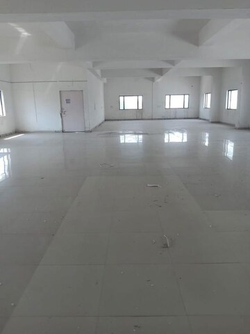 Room in  Office Space in IT/SEZ at Sector 63 – for Rent