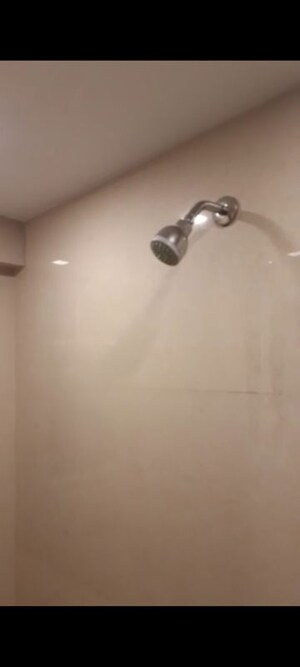 Room in 2 BHK Apartment at Rushi The Kollage, Andheri East – for Rent