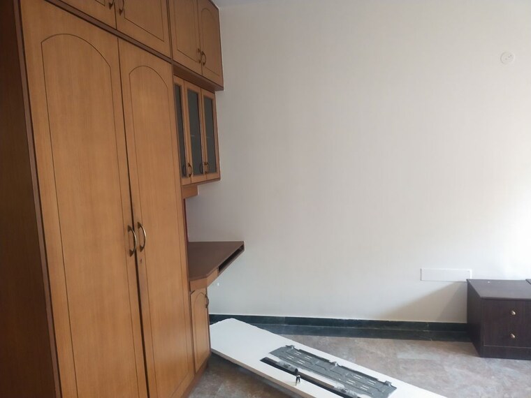 Room, hiranandani-gardens 3.5 Bedroom 1250 Sq.Ft. Apartment In Powai Mumbai 9787120