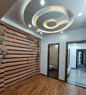 Room in 2 BHK Apartment at Sector 5 Wave City – for Rent