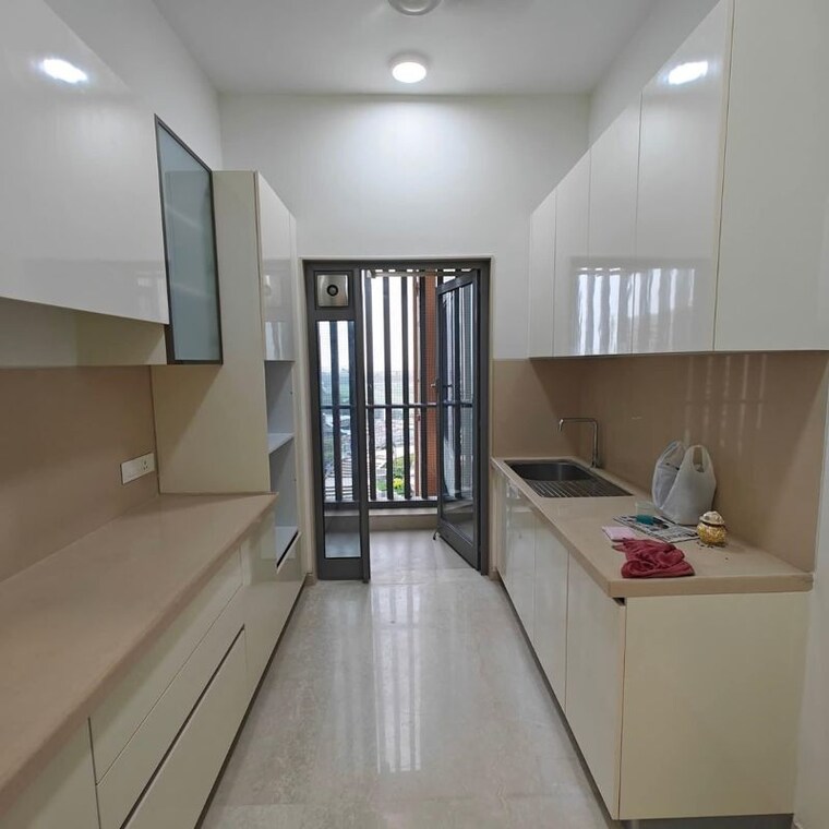 Living Room, rustomjee-crown 4 Bedroom 2500 Sq.Ft. Apartment In Gokhale Road Mumbai 9787173