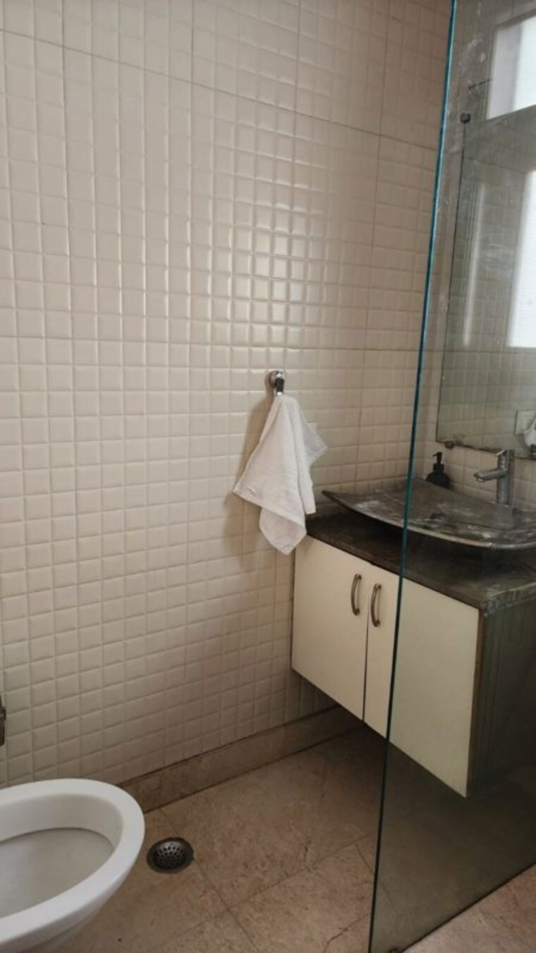 Bathroom, greater kailash i 3 Bedroom 2000 Sq.Ft. Builder Floor In Greater Kailash I Delhi 9787217