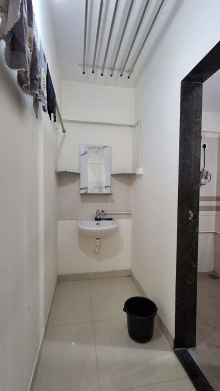 Bathroom, sai-nagari-chs-kalyani-nagar 1 Bedroom 575 Sq.Ft. Apartment In Kalyani Nagar Pune 9787218