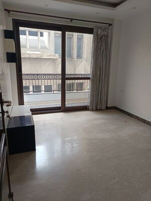 Room in 4 BHK Builder Floor at Greater Kailash I – for Rent
