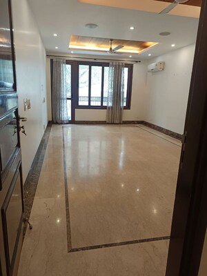 Room in 4 BHK Builder Floor at Greater Kailash I – for Rent