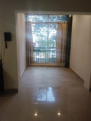 Room in 2 BHK Apartment at Bramha Suncity, Wadgaon Sheri – for Rent