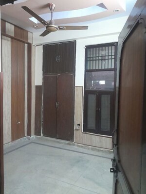 Building Lobby in 3 BHK Builder Floor at Aman Plaza, Shakti Khand iv – for Rent