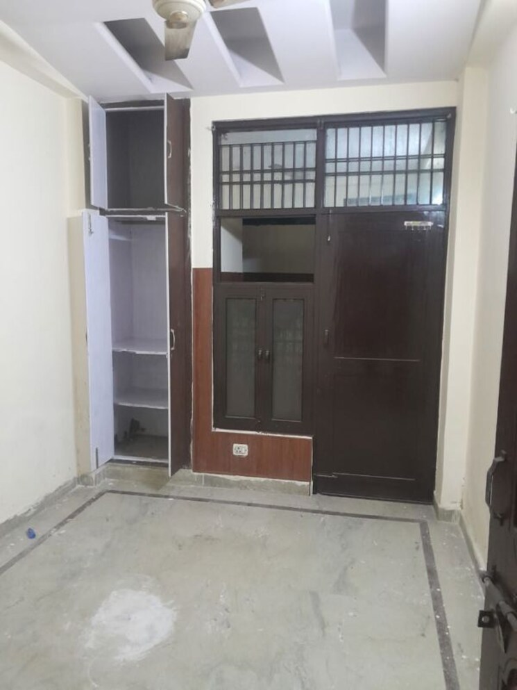 Room, aman-plaza 3 Bedroom 1000 Sq.Ft. Builder Floor In Shakti Khand iv Ghaziabad 9787246