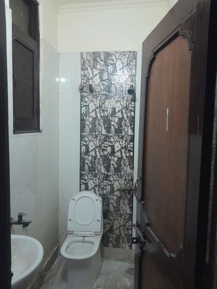 Bathroom, aman-plaza 3 Bedroom 1000 Sq.Ft. Builder Floor In Shakti Khand iv Ghaziabad 9787246