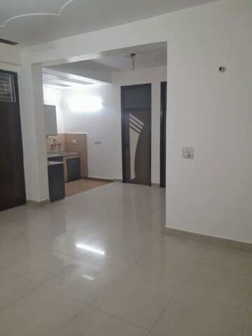 Room in 2 BHK Builder Floor at Shivkripa Orchid Gyan Khand, Gyan Khand I – for Rent