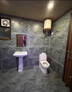 Bathroom in 2 BHK Independent House at Gomti Nagar – for Rent