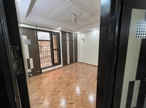 Room in 2 BHK Independent House at Gomti Nagar – for Rent