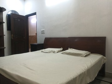 Bedroom in 2 BHK Builder Floor at East Of Kailash – for Rent