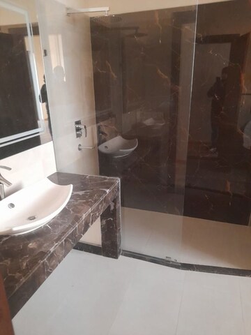 Bathroom in 3.5 BHK Apartment at M3M Latitude, Sector 65 – for Sale