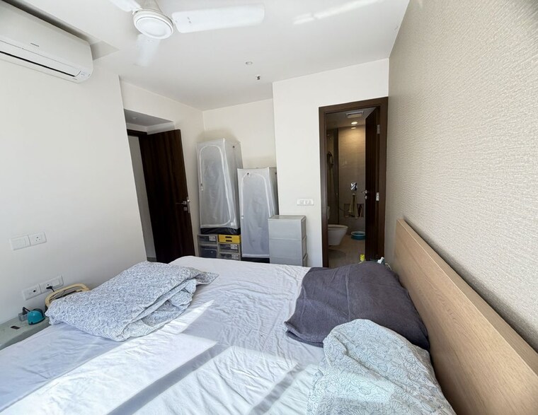 Bedroom, hiranandani-regent-hill 1 Bedroom 379 Sq.Ft. Apartment In Powai Mumbai 9787301