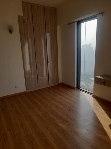 Room in 4 BHK Apartment at M3M Latitude, Sector 65 – for Sale