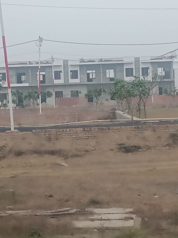 Plot For Sale in Modipuram