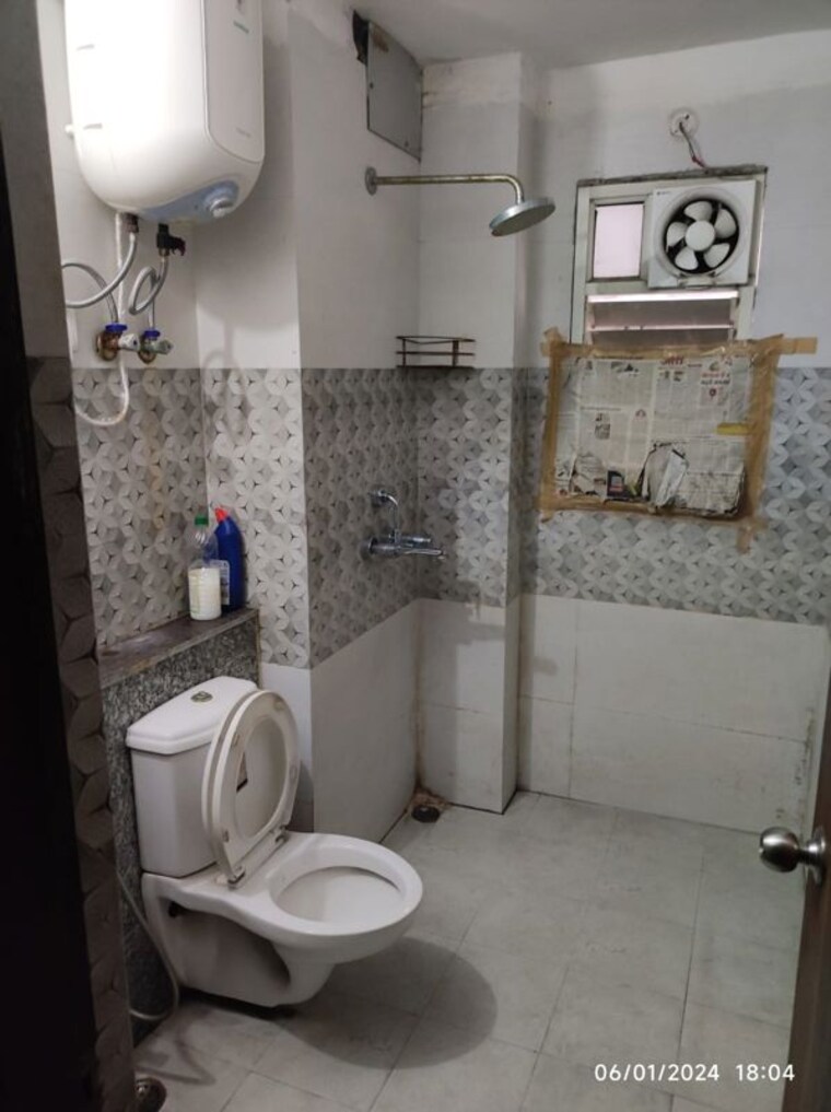Bathroom, gandhi maidan 4 Bedroom 2000 Sq.Ft. Apartment In Gandhi Maidan Patna 9787308