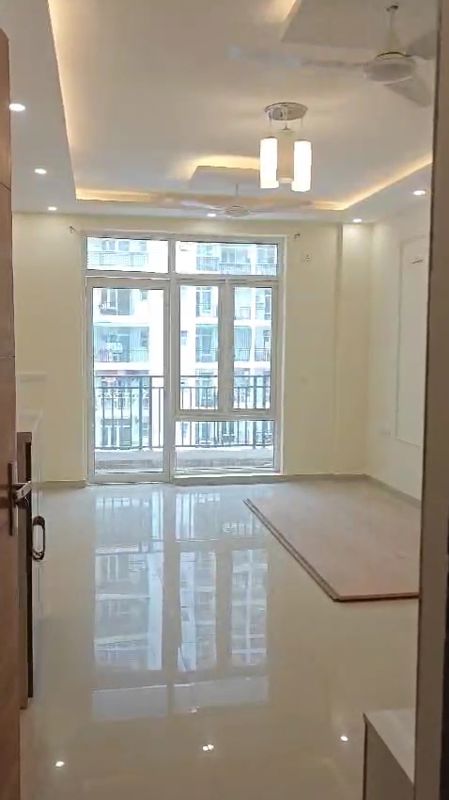 3.5 BHK + Servant Room Apartment For Sale in Omaxe R2