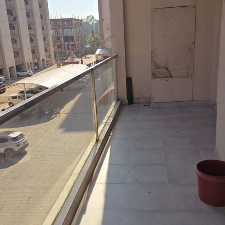 Balcony, motia-royal-citi-apartments 3 Bedroom 1910 Sq.Ft. Apartment In Nagla Road Zirakpur 9787325