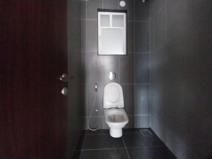 Bathroom, yashwin-orrizonte 3 Bedroom 1350 Sq.Ft. Apartment In Kharadi Pune 9787317