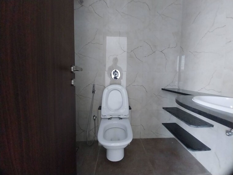 Bathroom, yashwin-orrizonte 3 Bedroom 1350 Sq.Ft. Apartment In Kharadi Pune 9787317