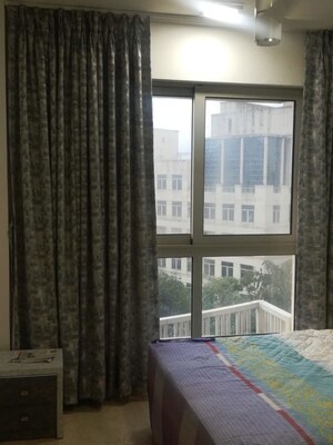 Room in 2.5 BHK Apartment at Hiranandani Atlantis, Powai – for Rent
