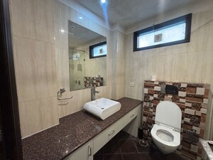 Team Area in 1 RK Builder Floor at Pamposh Enclave – for Rent