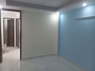 Room in 2 BHK Apartment at Chattarpur – for Rent