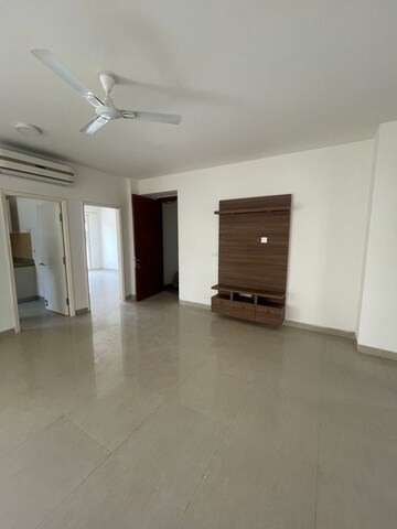 3.5 BHK Apartment For Rent in Emaar Emerald Floors Premier, Sector 65