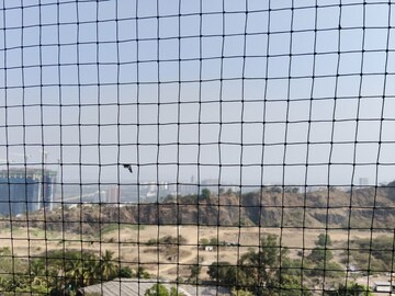 Plot Area in 4 BHK Apartment at Raj Grandeur, Powai – for Rent