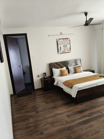 Bedroom in 4 BHK Apartment at Raj Grandeur, Powai – for Rent