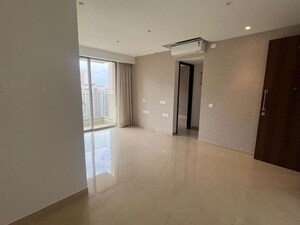 Room in 2 BHK Apartment at Hiranandani Highland, Powai – for Rent