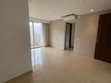 Room in 2 BHK Apartment at Hiranandani Highland, Powai – for Rent